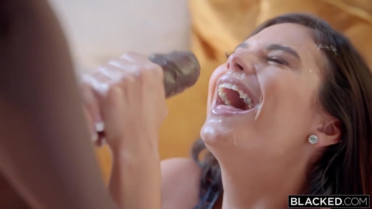 Violet Starr - Getting Cozy_main_thumbnail