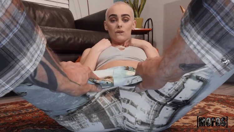 Paris Amour - Stretching Out The Sexy Jogger_main_thumbnail