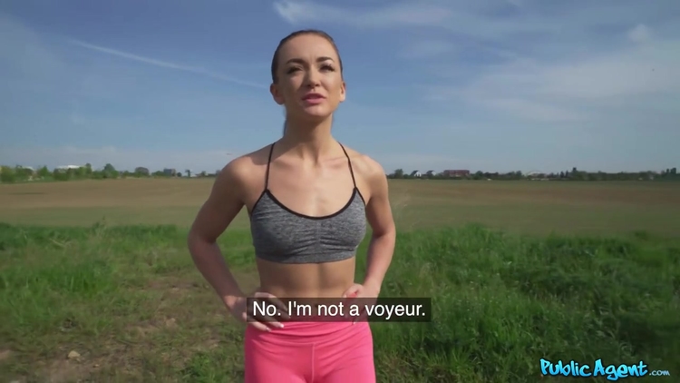 Fit Runner In Tight Leggings - Zuzu Sweet_main_thumbnail