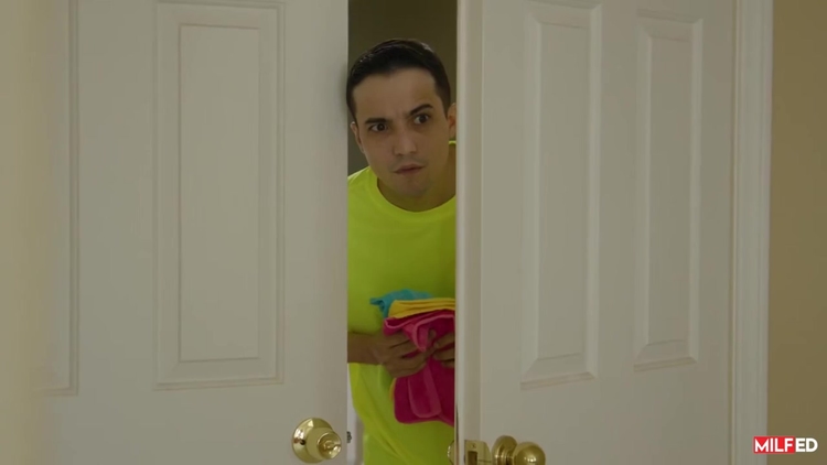 Dixie Lyn - Milf Bangs teens 18+_main_thumbnail