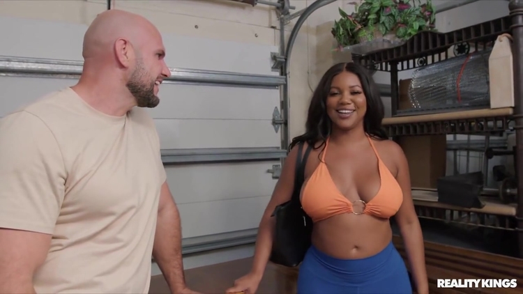 The Milf Marketplace - Sierra Sinclair_main_thumbnail