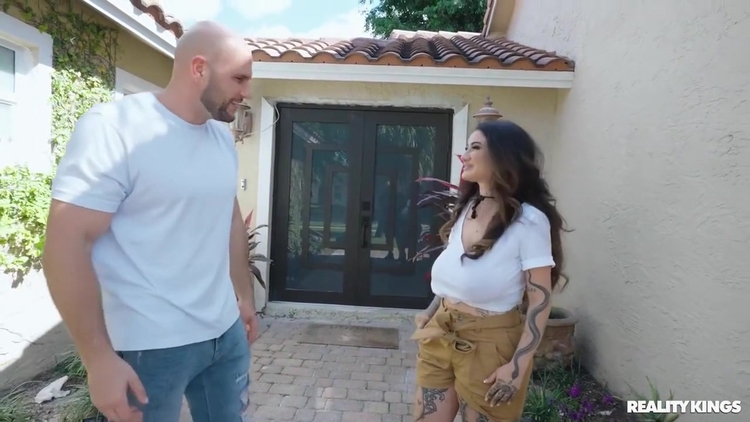 Hunting The Horny Gardener - Arabelle Raphael_main_thumbnail