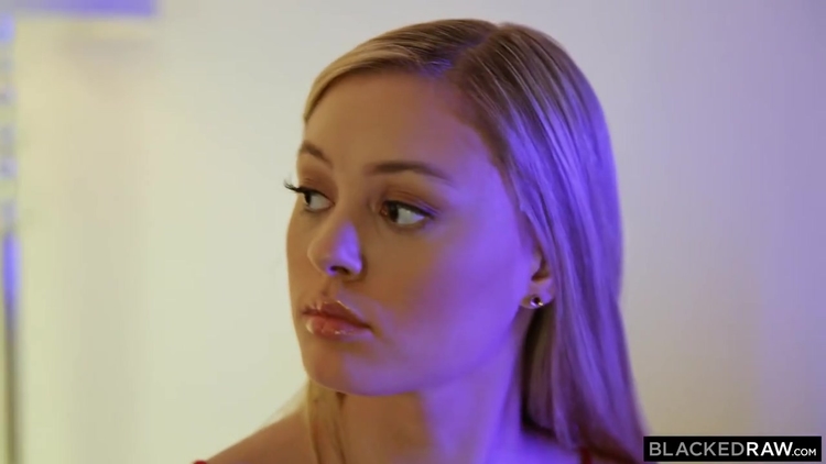 Missing Out - Kali Roses And Amber Moore_main_thumbnail