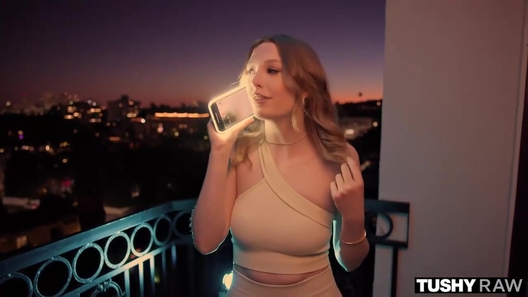 Out Of This World With Ailee Anne_main_thumbnail