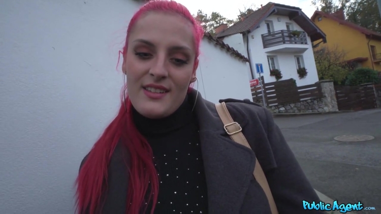 Olivia Stark - Pink Hair And Massive Tits_main_thumbnail