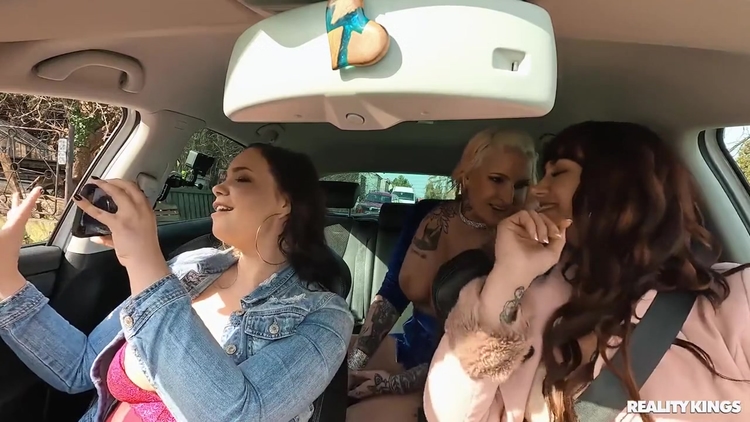 Alexxa Vice In Want A Ride_main_thumbnail