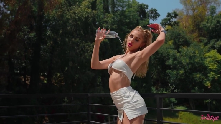 Totm - Sun Kissed_main_thumbnail