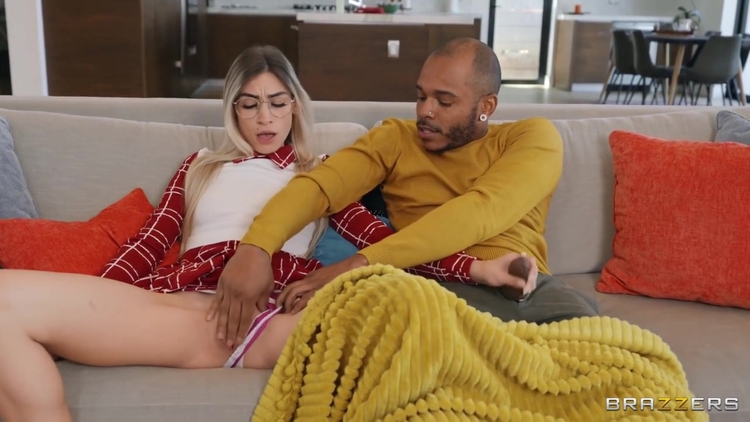 My Gfs Big Step sister Does Anal - Delilah Day And Kay Carter_main_thumbnail