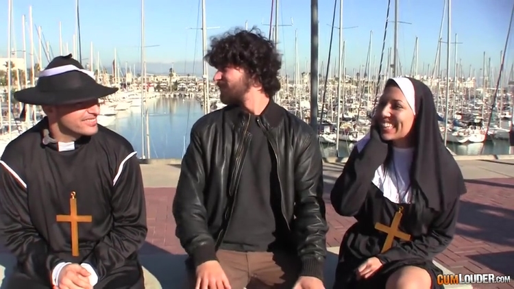 Step sister Fornicate - Valentina Sweet_main_thumbnail