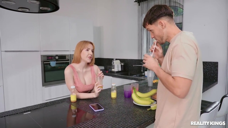 Check Out What I Can Do! With Scarlett Jones_main_thumbnail