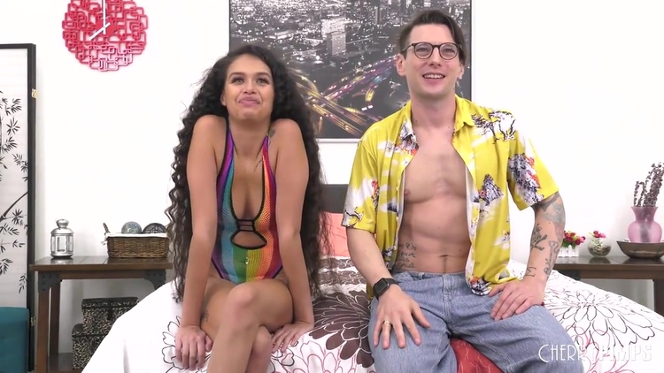 Angel Lover In Just Wants You To Enjoy Her Body Live_main_thumbnail