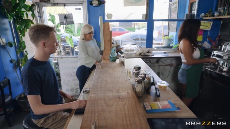 Big Titty Barista - Ashlyn Peaks_main_thumbnail