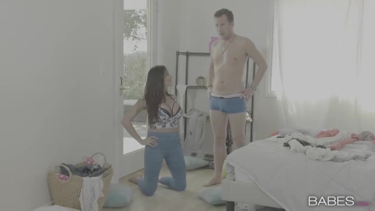 Ariella Giselle - Polish His Male Stick_main_thumbnail