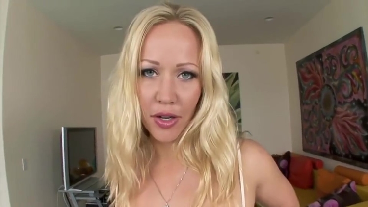 Austin Taylor Nice Blond Hair Lady Blows Thick Hard_main_thumbnail