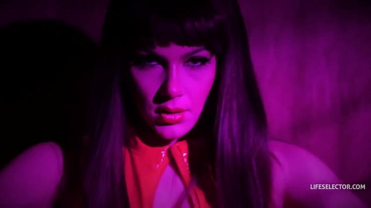 Captivated By Valentina Nappi_main_thumbnail