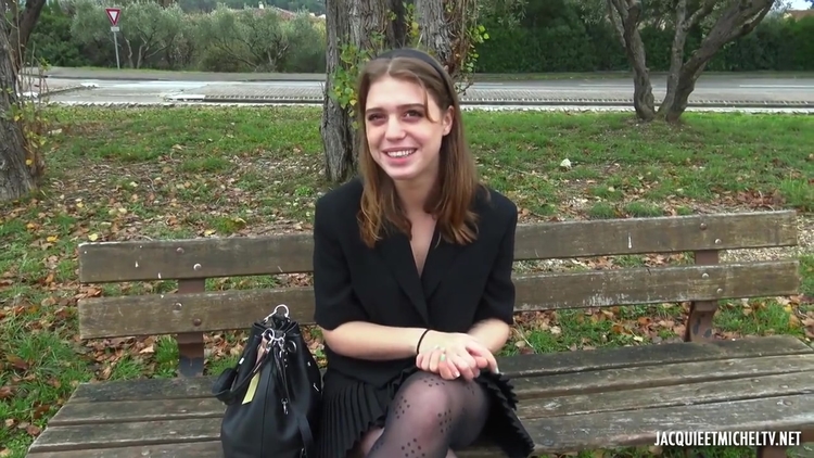 Kira Subtle student 18+_main_thumbnail