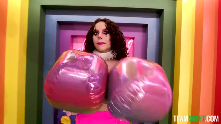 Satine Summers - Clussy (clown Pussy_main_thumbnail