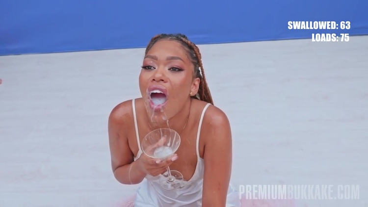 Sara Isabel #3 - Bukkake_main_thumbnail