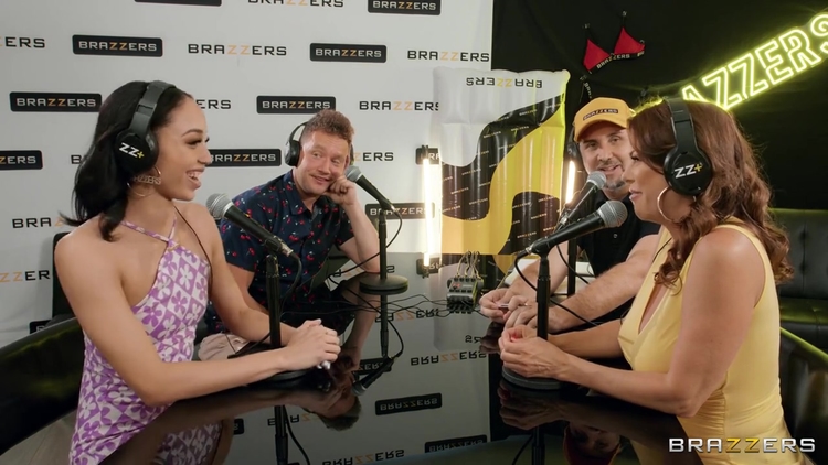 Alexis Fawx Alexis Tae - Zzcast Keiran In The House_main_thumbnail