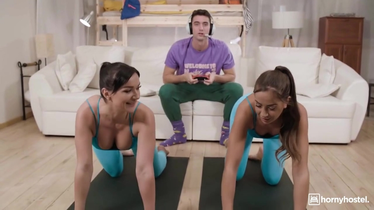 Lady Gang In Call Of Booty_main_thumbnail