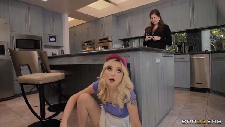 Lexi Lore- Delivery Driver Dicked Down_main_thumbnail