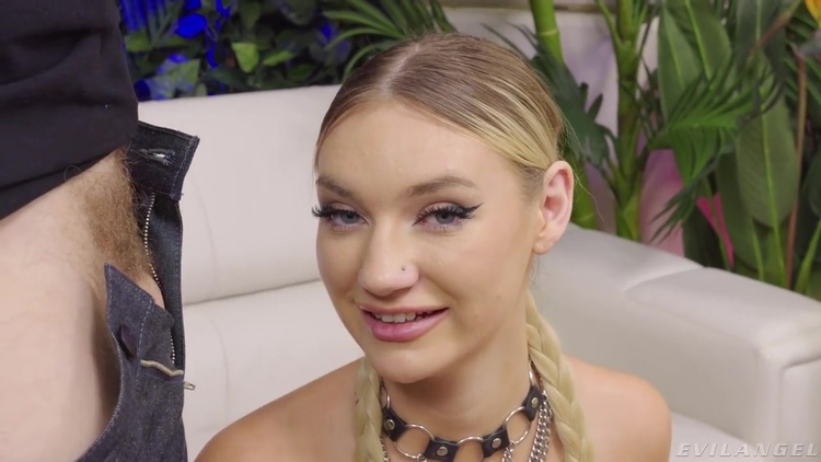 Daisy Lavoy Deepthroat, Fuck & Facial_main_thumbnail