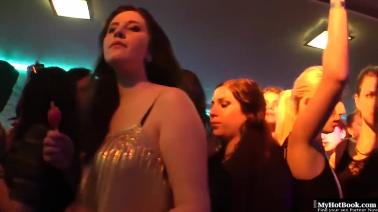 Its A Night Out On The Town With The Girls_main_thumbnail