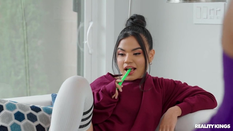 Slutty student 18+ Fucks Step moms Trainer Crush - Summer Col_main_thumbnail