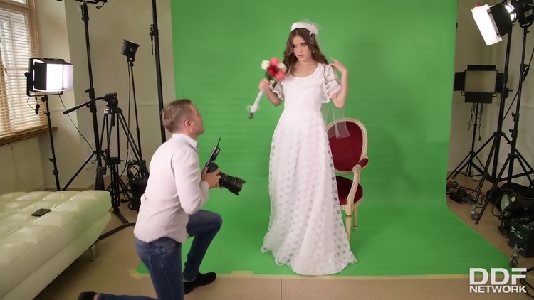 Evelina Darling - Bride Rides Photographers Big Dick_main_thumbnail