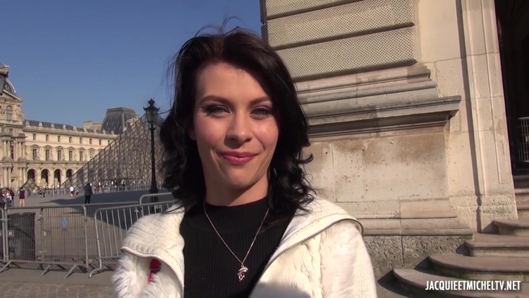 Carla And Sophie - Rickshaw And Hot Threesome_main_thumbnail