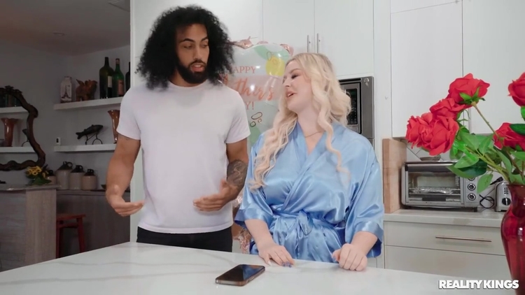 Jenna Starr - Smokin_main_thumbnail