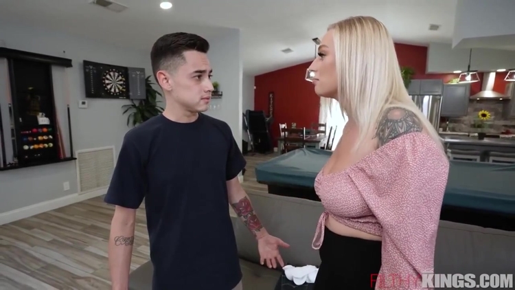 New Elena Bunnz H-ot St-ep M-om Blo-ws M-y So-cks Off M-y Fe-et (27-07-2023)_main_thumbnail