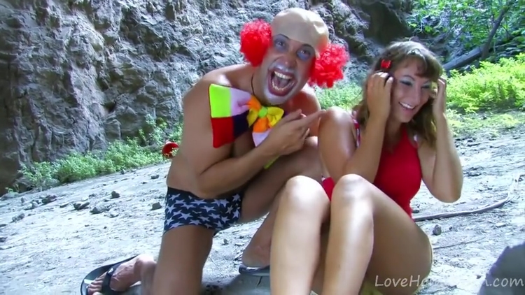 Busty Babe Gets Fucked By Clown Outdoors_main_thumbnail
