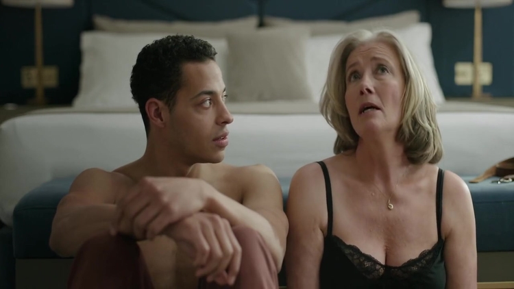 Emma Thompson Softcore Porn With Full Nudity_main_thumbnail