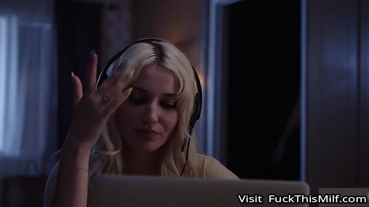 Blond Hair Lady Step mom Skye Blue Cheats On Her Husband_main_thumbnail