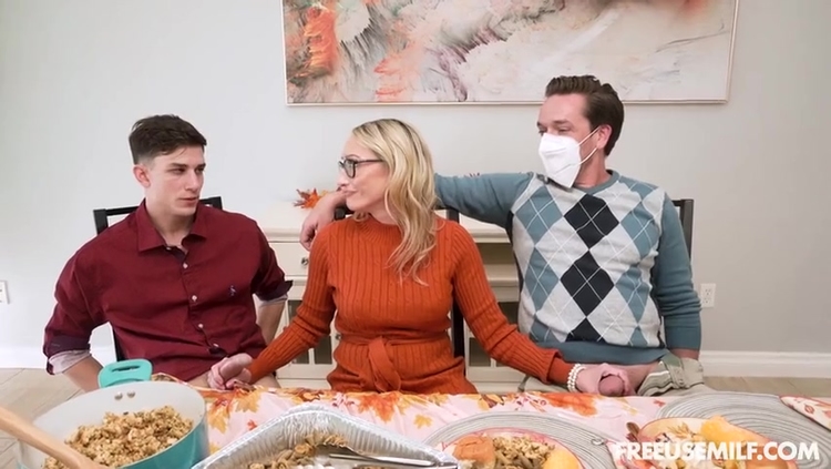 Natalie Brooks & Crystal Clark - Milf Is On The Menu_main_thumbnail