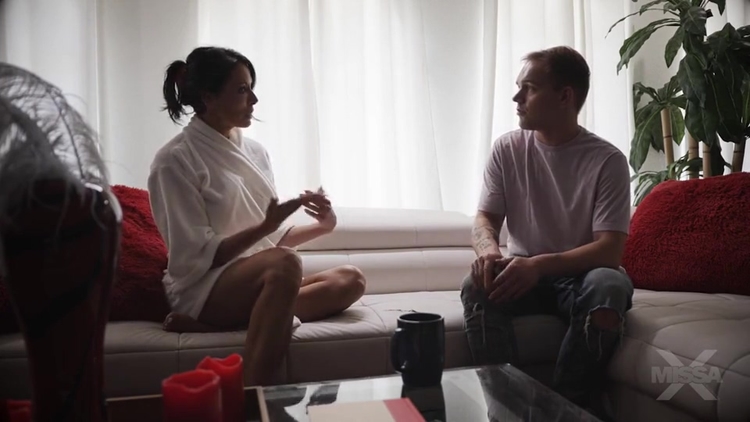 Reagan Foxx Hot Cougar Mind-blowing Sex Movie_main_thumbnail