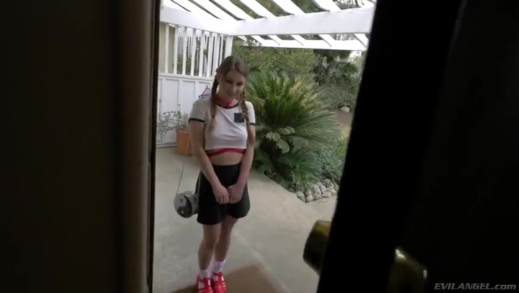 Euro Girl Hooks Up With Rude American_main_thumbnail