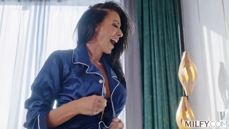 Reagan Foxx - Legendary Milfs Very First Bbc_main_thumbnail