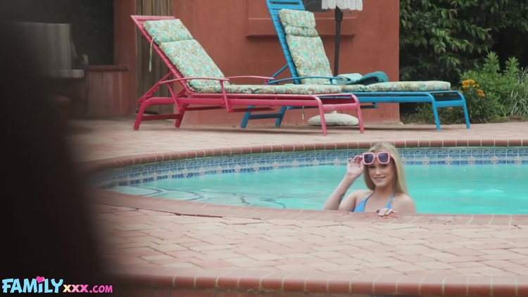 Chloe Rose - teen 18+ Chloe Rose Pulls His Rocket Out Of The Blue_main_thumbnail