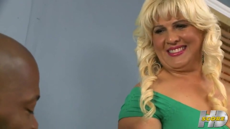 Chubby Milf Interacial Porn_main_thumbnail