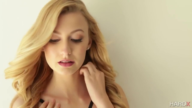 Alexa Grace Bl_main_thumbnail