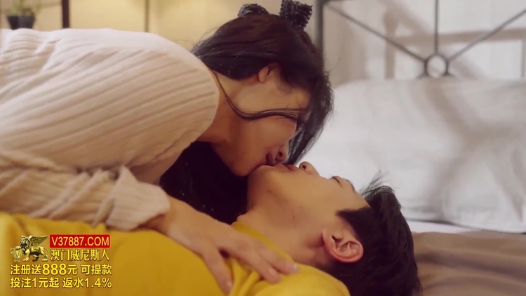 Do A Massage To My Wifes Asian Slutty Best Friend And Fucked Her_main_thumbnail