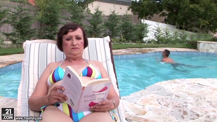 Watch Evetickler#1 Olderwoman Granny Mature_main_thumbnail