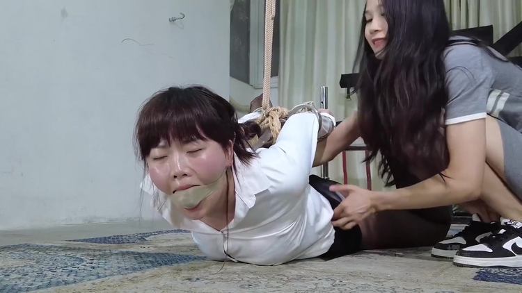 Revenge The Female Teacher Who Loves To Call Her Parent_main_thumbnail