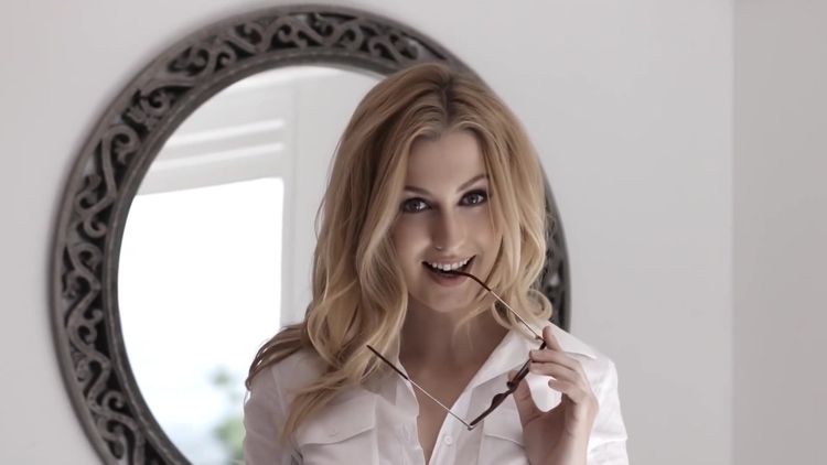 Alexa Grace Seduces Her Horny Teacher_main_thumbnail