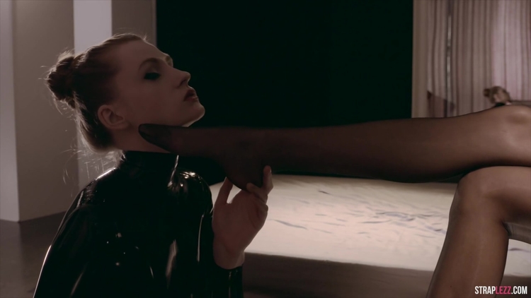 Latex Covered Rossy Bush Submits To Mia Reese_main_thumbnail