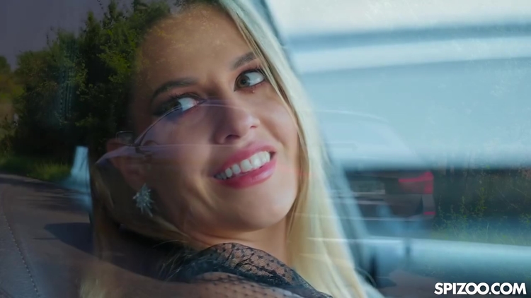 Eveline Dellai - She Lets Lust Take Over Her Hot Body_main_thumbnail