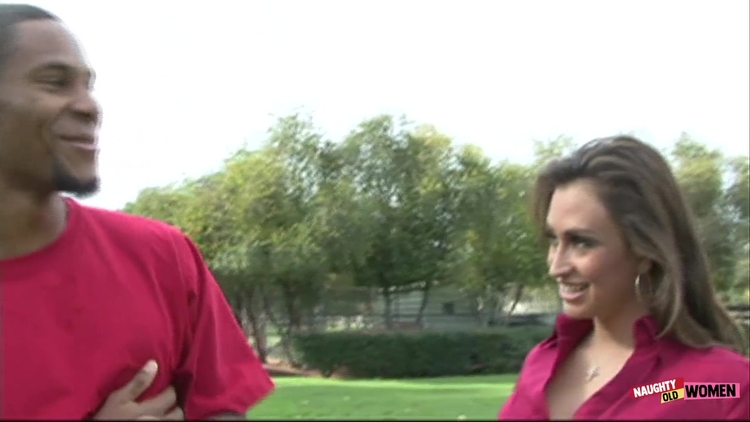 Crazy Xxx Clip Outdoor Exclusive Full Version_main_thumbnail