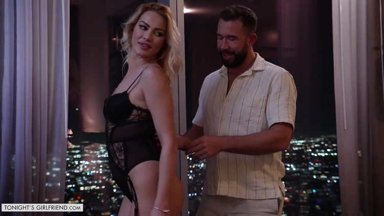 Hot Blonde Cherry Kiss Has Passionate Sex With Fan_main_thumbnail